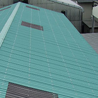 工場トタン屋根の板金施工